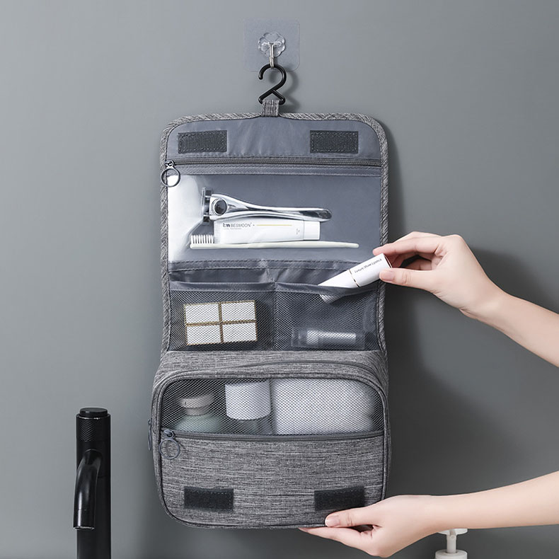 Sac de salle de bain suspendu